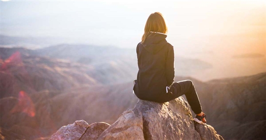 Ragazza soffre di carenza da magnesio Ragazza soffre di carenza da magnesio