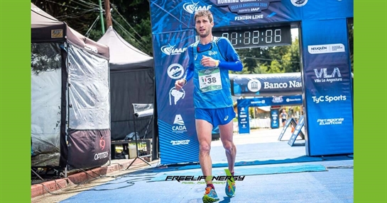 Nadir Cavagna a fine gara Nadir Cavagna a fine gara, si prepara al recupero post maratona