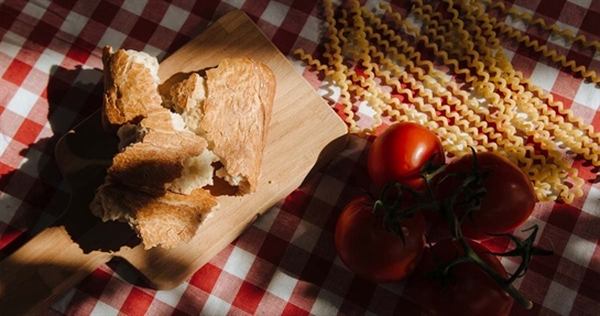 Tavola ricca di carboidrati per dieta iperglucidica Tavola ricca di carboidrati per dieta iperglucidica